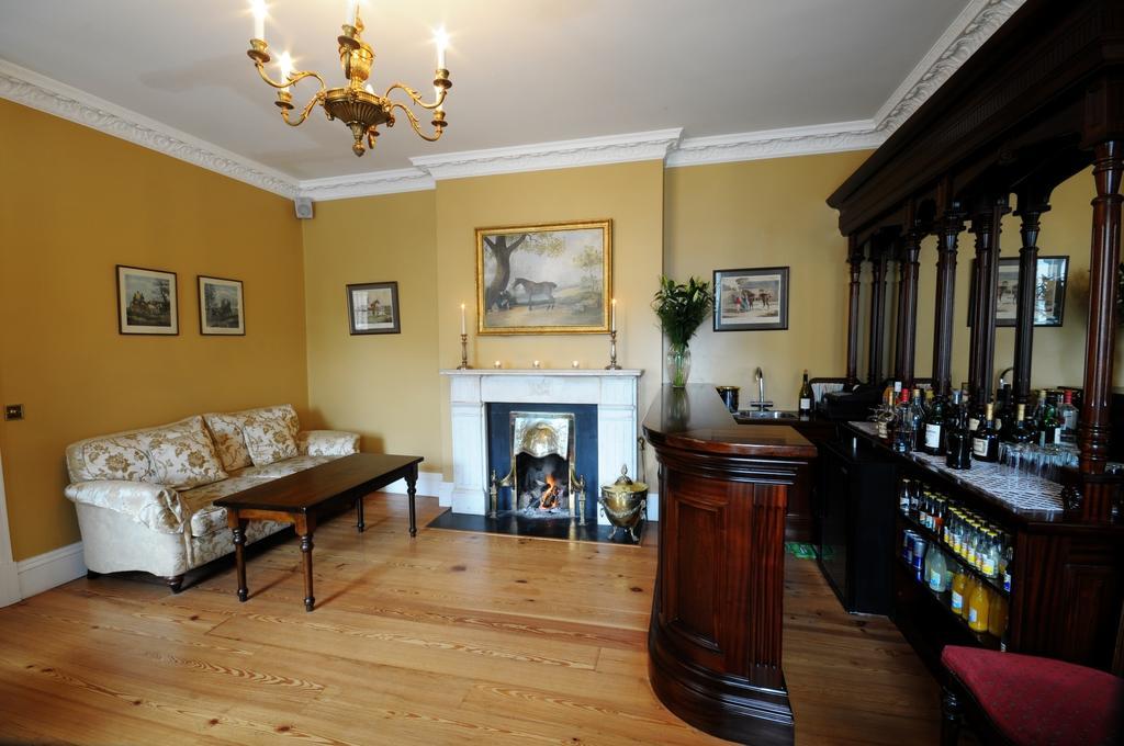 Ashbrook Arms Townhouse And Restaurant Durrow Exterior foto