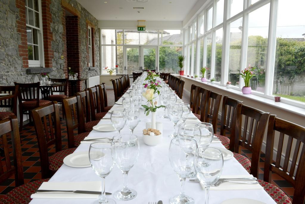 Ashbrook Arms Townhouse And Restaurant Durrow Exterior foto